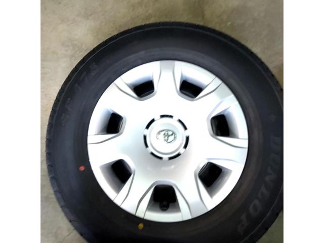 TOYOTA200系ハイエース純正ホイール+DUNLOP SP175 + トヨタ純正 200系ハイエース純正ホイール