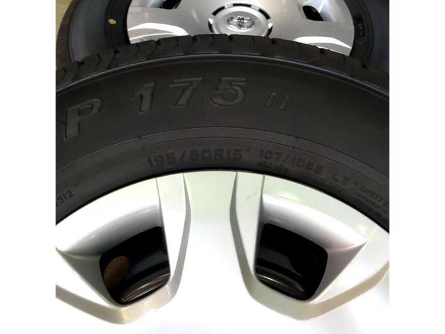 TOYOTA 200系ハイエース純正ホイール+DUNLOP SP175