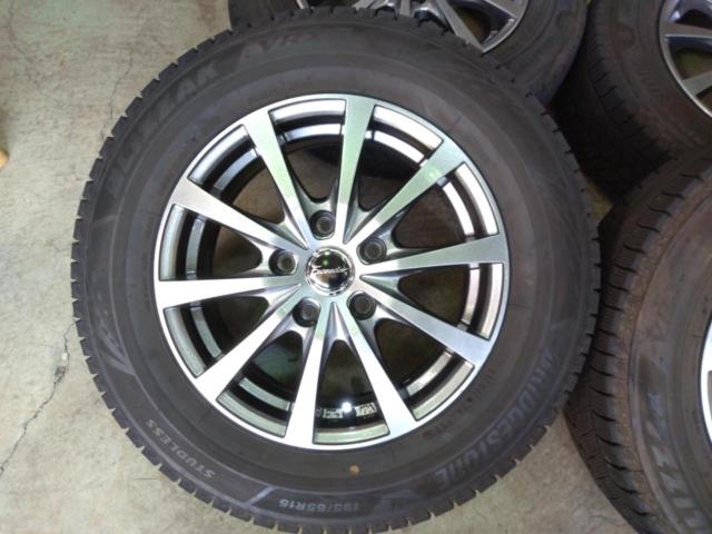 HOT STUFF(ホットスタッフ)Exceeder(エクシーダー) アルミホイール + BRIDGESTONE BLIZZAK VRX3