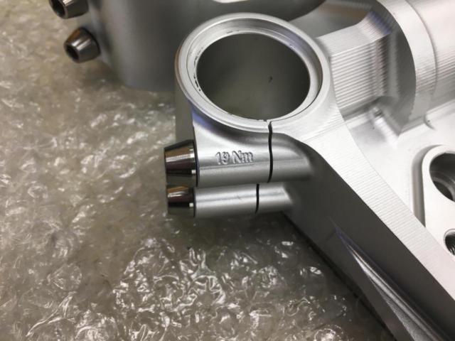 【Ninja H2】OHLINS(オーリンズ) 倒立フロントフォーク/FGRT221【足廻りの最高峰!!】