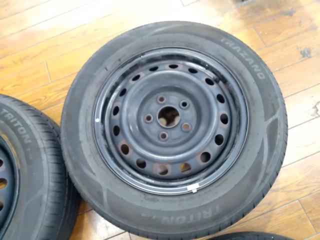 TOYOTA ノア/ヴォクシー 70系 純正スチールホイール+TRAZANO TRITON T-118