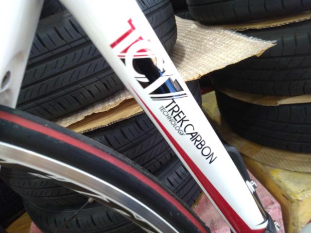 TREK(トレック) Madone 4.7 2×10C 外装20段変速 ロードバイク 2011年モデル