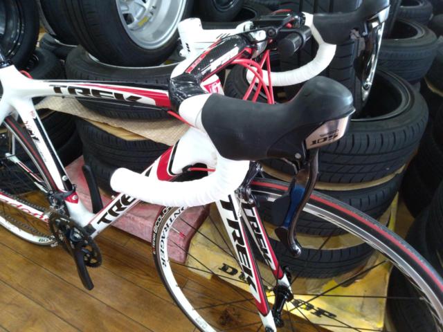 TREK(トレック) Madone 4.7 2×10C 外装20段変速 ロードバイク 2011年モデル