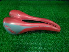 SELLE SMP EXTRA サドル レッド