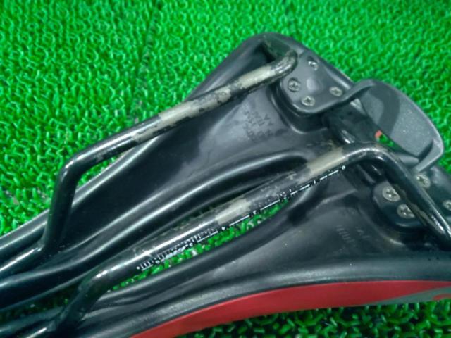 SELLE SMP EXTRA サドル レッド