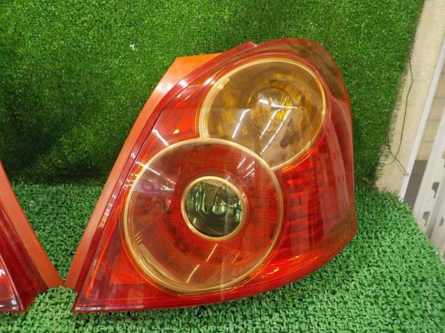TOYOTA 純正テールレンズ 【ヴィッツRS/NCP91/前期・後期不明】