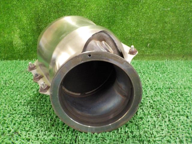 TOYOTA
Genuine first catalyst
+
Second catalyst
GR Yaris / GXPA16 / Early Model