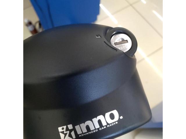 【ランドクルーザープラド/150系】 INNO  XS100+XB108BK ベースキャリア