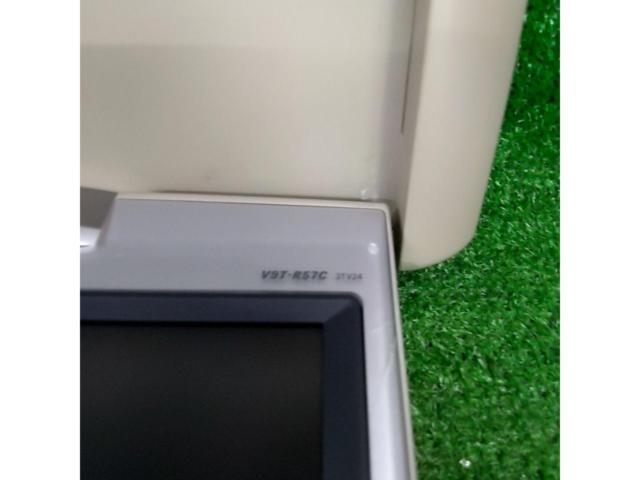 Wakeari
Toyota
V9T-R57C
Flip down monitor