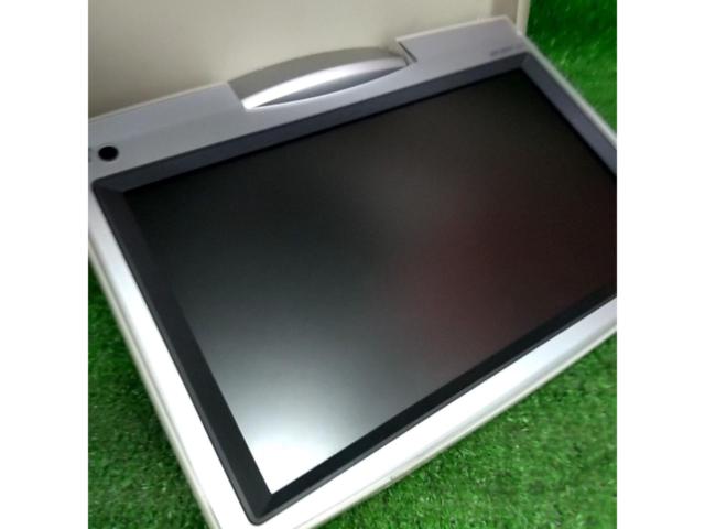 Wakeari
Toyota
V9T-R57C
Flip down monitor