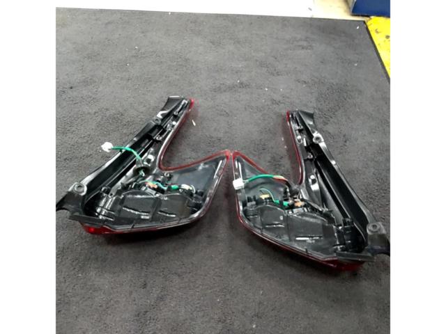 日産 ジューク/F15 前期 純正テールレンズ 左右セット