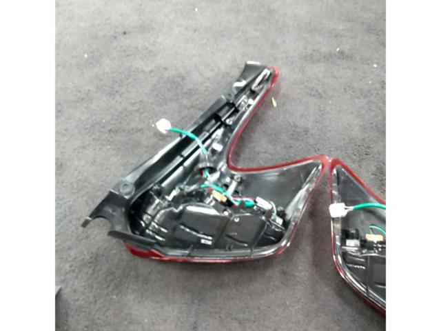 日産 ジューク/F15 前期 純正テールレンズ 左右セット