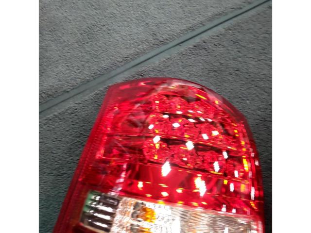 トヨタ ウィッシュ/ZNE10G 前期 純正テールランプ 左右セット