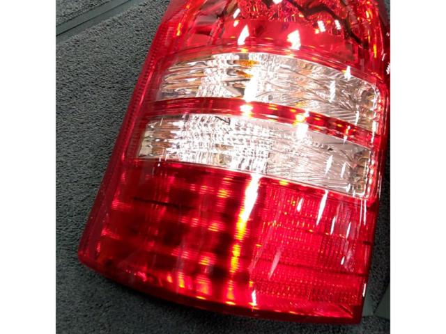 トヨタ ウィッシュ/ZNE10G 前期 純正テールランプ 左右セット