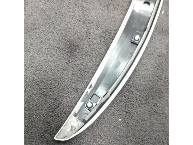 Toyota
220 series crown
Genuine trunk spoiler