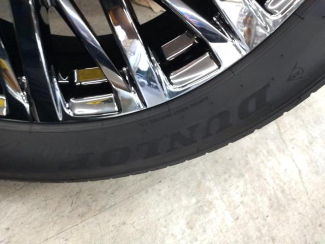 LEXUS LM500h エグゼクティブラウンジ純正ホイール + DUNLOP SP SPORT MAXX 060