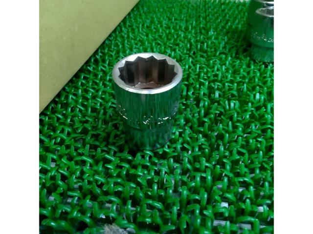 TONE 6角ソケット 22mm 差込径1/2
