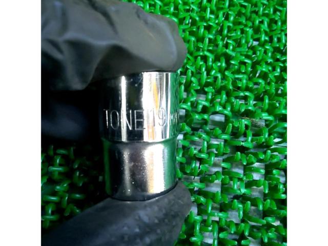 TONE 6角ソケット 19mm 差込径1/2