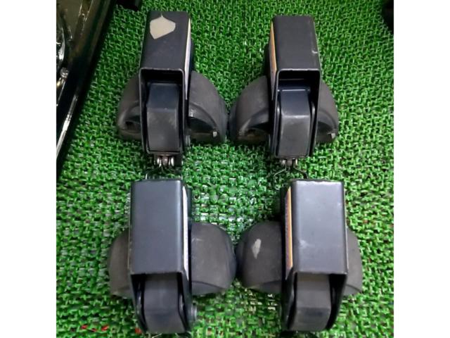 TERZO(テルッツォ) EF11BL ルーフレール用ベースフット(本体・鍵2本付)