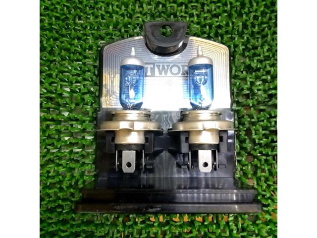 PITWORK(ピットワーク)ハイパーブループレミアム H4u バルブ 12V 60/55W(クラス130/120W相当・4000K)左右セット 美品