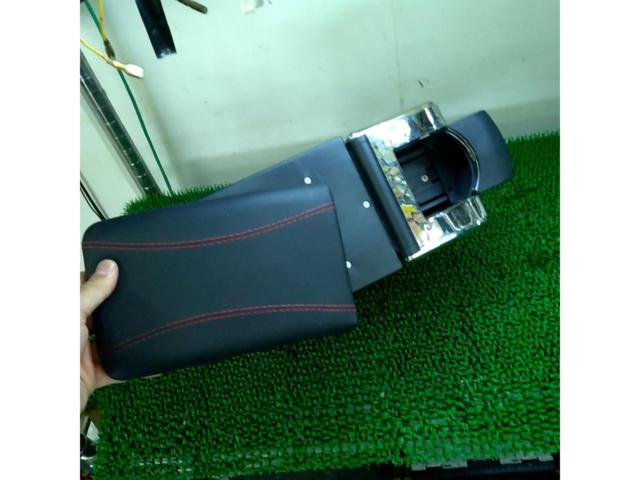 メーカー不明 スズキ JB64 ジムニー / JB74 ジムニーシエラ用 センターコンソールボックス