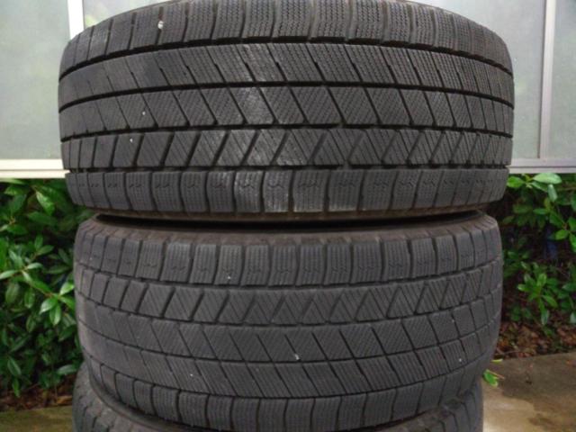 ※階段下 ABE SHOKAI(アベショウカイ) MOTEC(モーテック) NITRO  + BRIDGESTONE(ブリヂストン) BLIZZAK VRX3