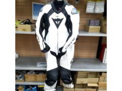 【サイズ:52】DAINESE LAGUNA SECA 5 1PC LEATHER SUIT PERF.