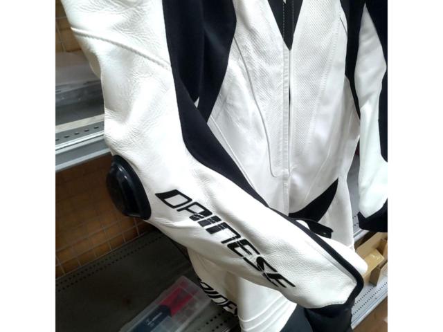【サイズ:52】DAINESE LAGUNA SECA 5 1PC LEATHER SUIT PERF.
