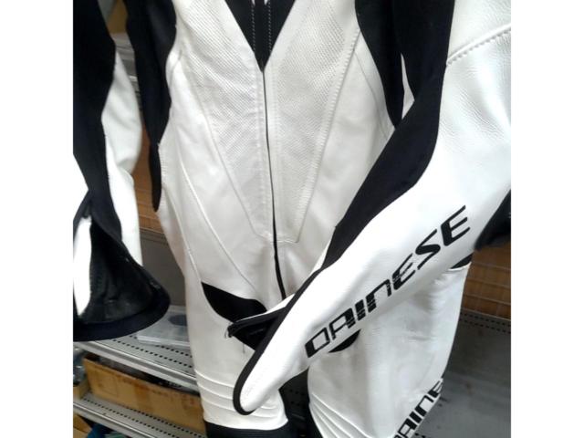 【サイズ:52】DAINESE LAGUNA SECA 5 1PC LEATHER SUIT PERF.