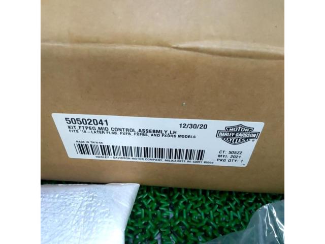 HARLEY-DAVIDSON純正 ミッドコントロールキット(シフト側)ブラック 50502041