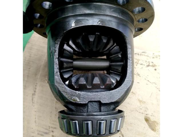 Nissan Skyline GT-R/BNR32 Genuine Parts
Front open differential