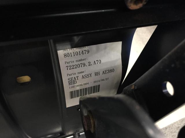 NISSAN ジュークNISMO RS純正 RECARO製セミバケットシート 左右セット