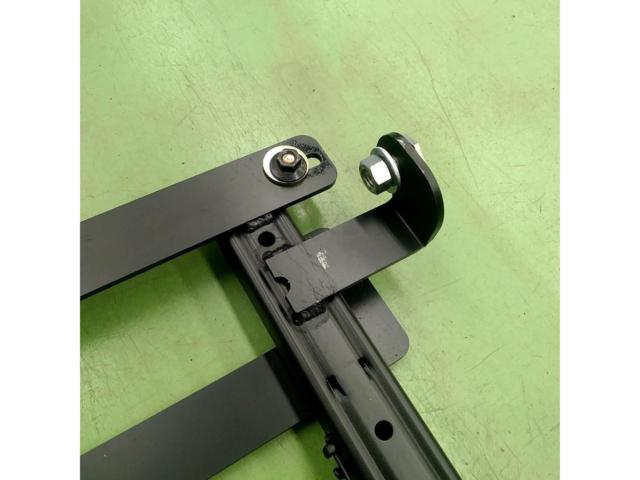 【バネット NV200/M20】カワイ製作所 シートレール N087R IS05 運転席側