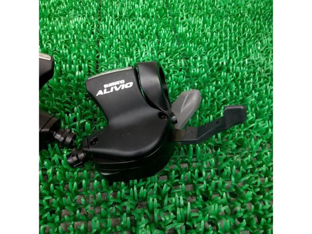 3×8S SHIMANO ALIVIO SL-M410 シフトレバー左右セット
