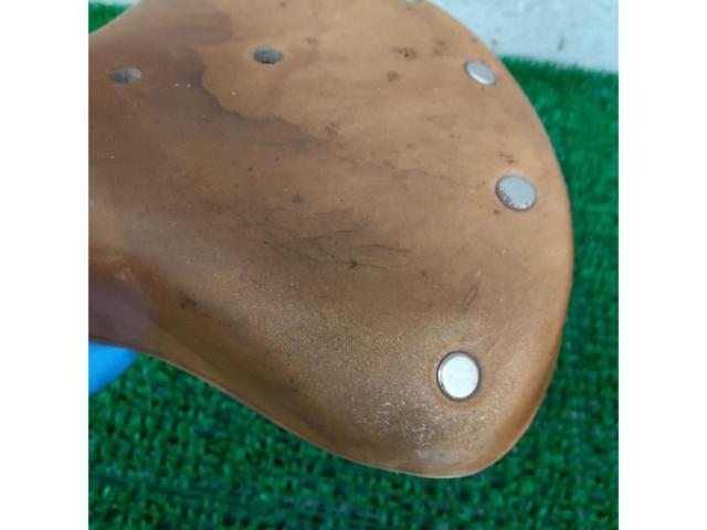 【FUJITA SADDLE】レザーサドル ※取付パーツ欠品??