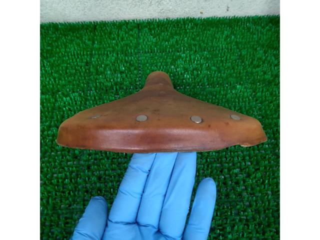 【FUJITA SADDLE】レザーサドル ※取付パーツ欠品??