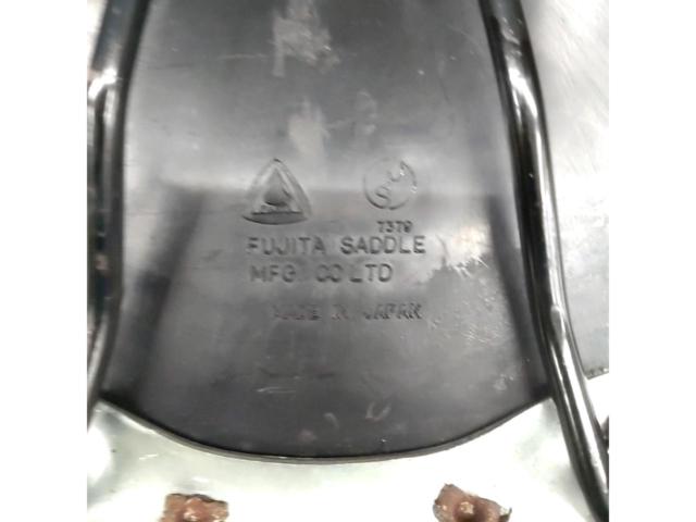【FUJITA SADDLE】レザーサドル ※取付パーツ欠品??