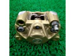 109【ワケアリ】【Brembo】新カニキャリパー 対向2POT 汎用84mmピッチ