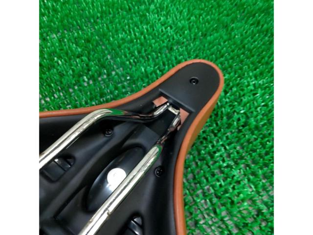 CXWXC サドル