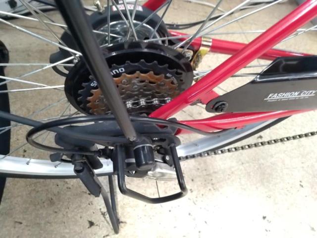 丸石サイクル 26×1-3/8インチ外装6段変速シティサイクル レッド