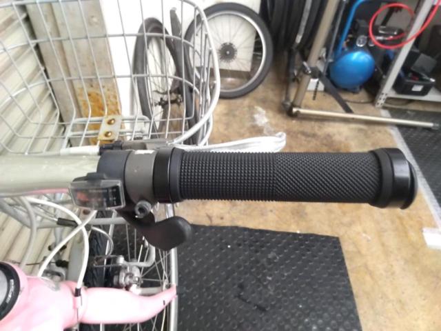 【GIANT】サイズXXS ESCAPE R3.1 24段変速 700×28c アルミクロスバイク ピンク