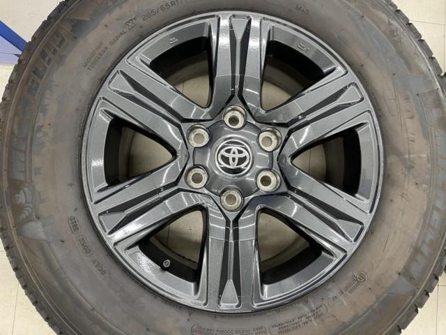 TOYOTA ハイラックス/GUN125/後期 Zグレード 純正ホイール  + MICHELIN LATITUDETOUR
