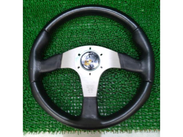 【MOMO】RACE レザーステアリング Φ350mm