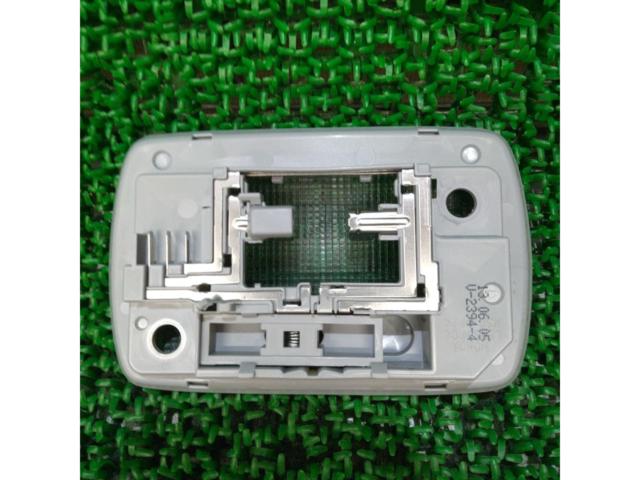 【ホンダ】N-BOX/JF1/JF2純正ルームランプ