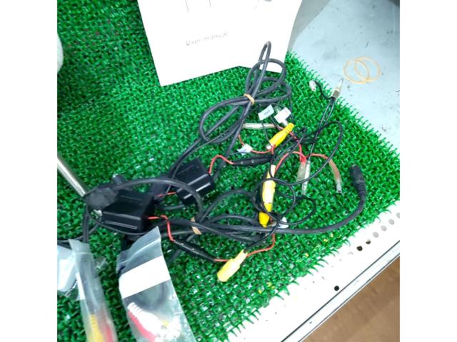 【カバー変色あり】eonon L0215M 9インチヘッドレストモニター 