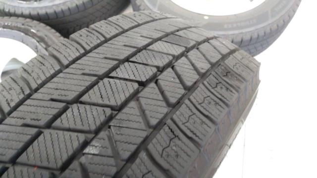 BRIDGESTONE BALMINUM VR5+BRIDGESTONE BLIZZAK VRX3