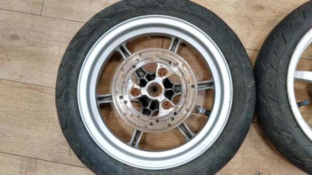 SUZUKI(スズキ純正) 前後 タイヤホイールセット 【ZZ(ジーツー) 年式不明】
