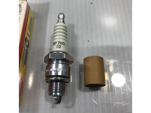 NGK スパークプラグ BP7HS-10 7829 1個のみ
