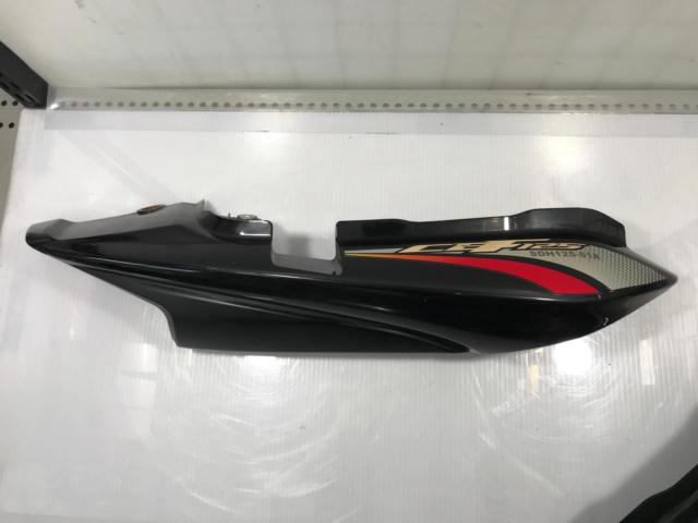 ホンダ CBF125 純正シートカウル/サイドカウル 左右セット