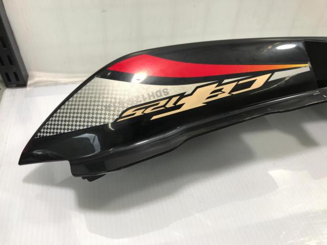 ホンダ CBF125 純正シートカウル/サイドカウル 左右セット